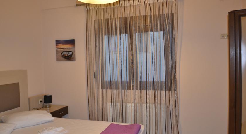 Αmalia Lux Villas Vrasná Екстериор снимка