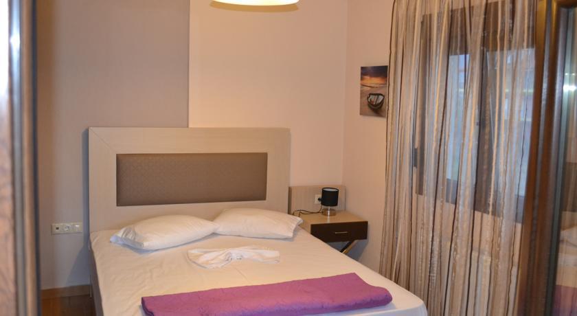Αmalia Lux Villas Vrasná Екстериор снимка
