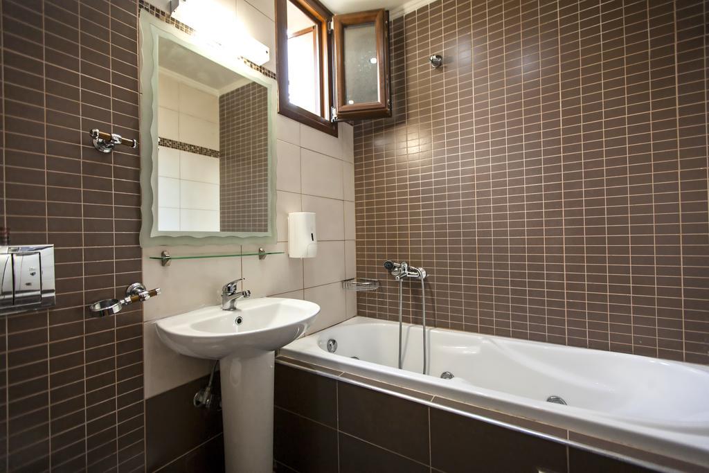 Αmalia Lux Villas Vrasná Екстериор снимка